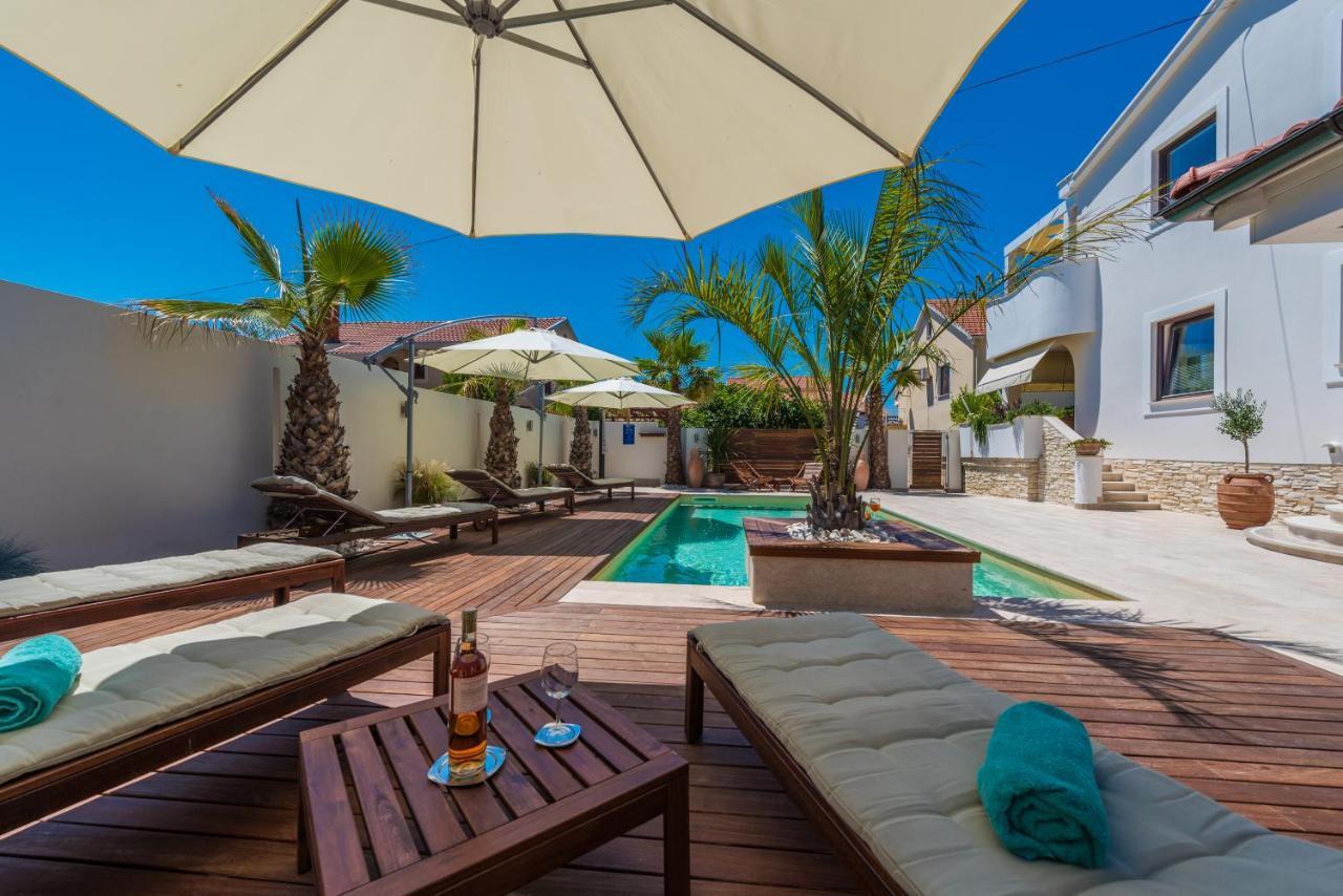 Apartments "Villa Antisin" With Heated Pool Задар Экстерьер фото