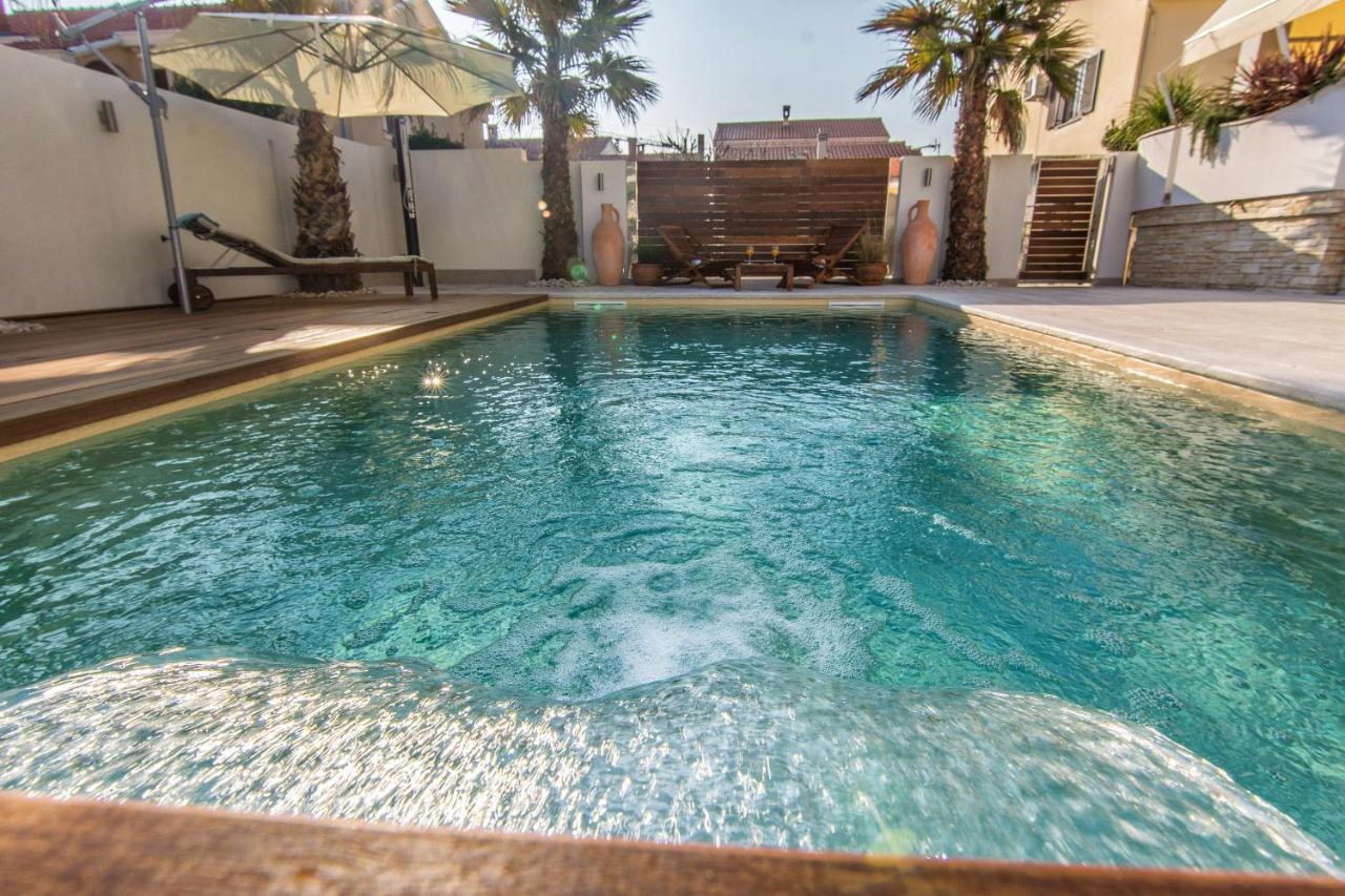 Apartments "Villa Antisin" With Heated Pool Задар Экстерьер фото