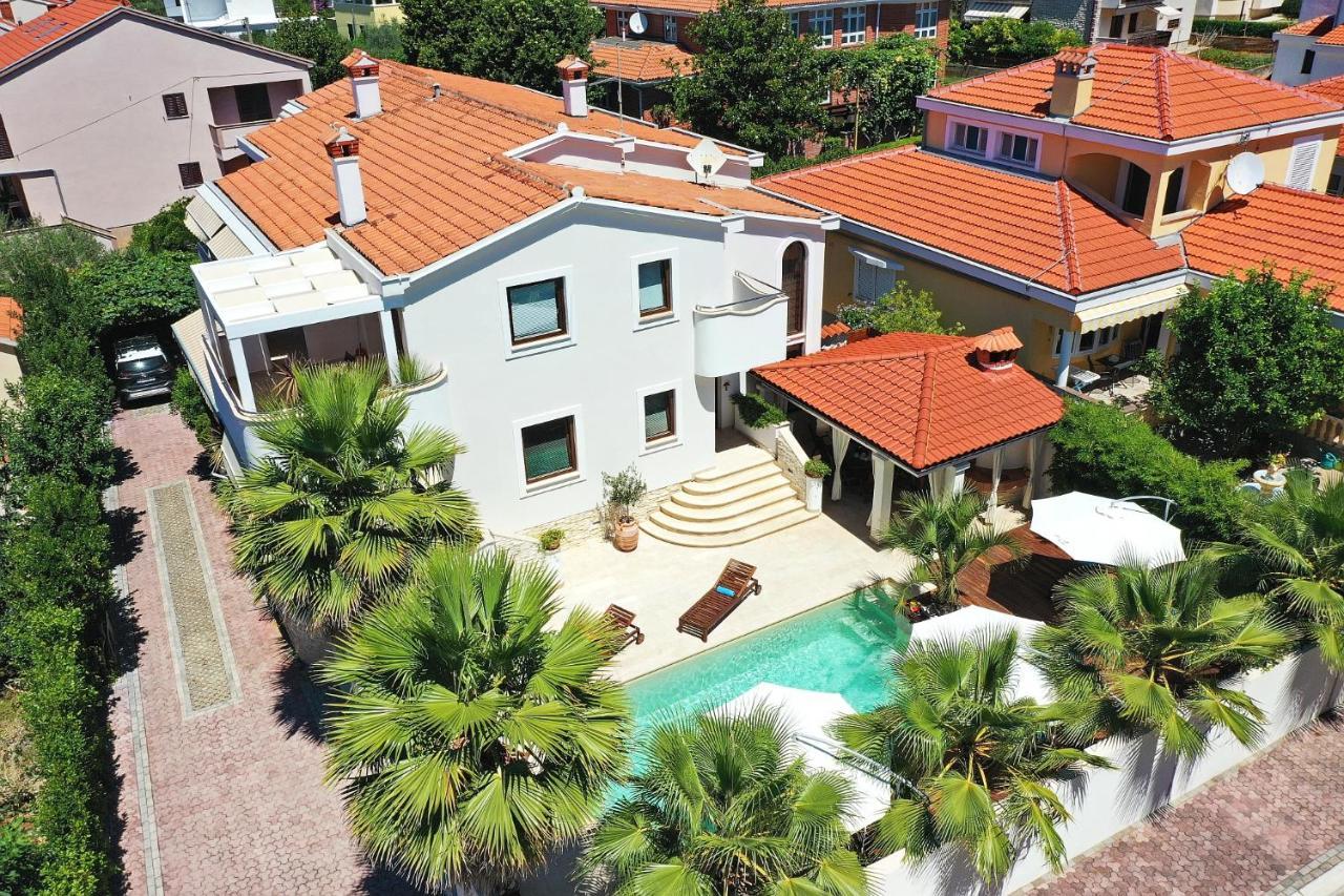 Apartments "Villa Antisin" With Heated Pool Задар Экстерьер фото